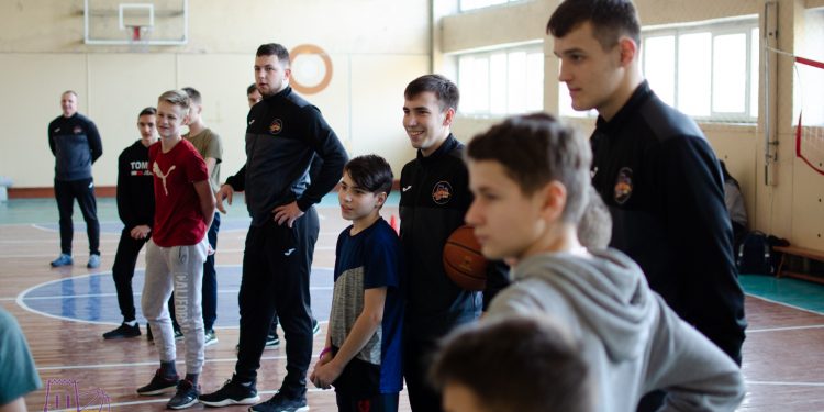 Гравці «Старого Луцьк» провели майстер-клас для школярів